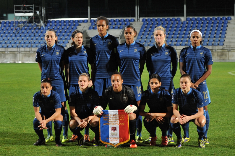 equipe de France de football feminin en octobre 2013 heteroclite lyon