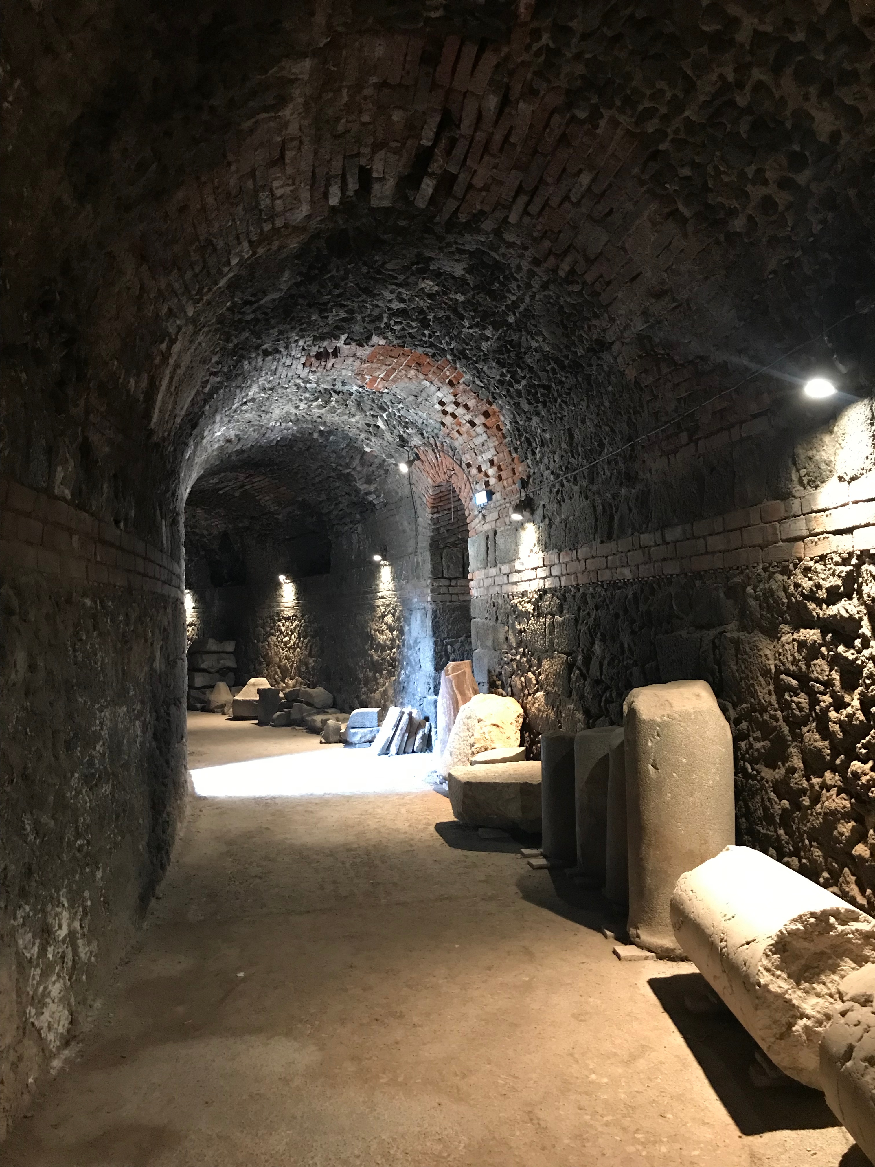 ruines theatre antique accros aux crocs
