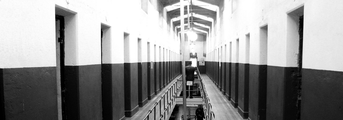 prison noir et blanc jail black and white credit Luis Argerich