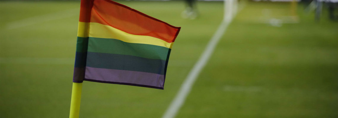 L'homosexualité dans le foot Drapeaux LGBT homosexualité dans le foot Heteroclite @JensDresling